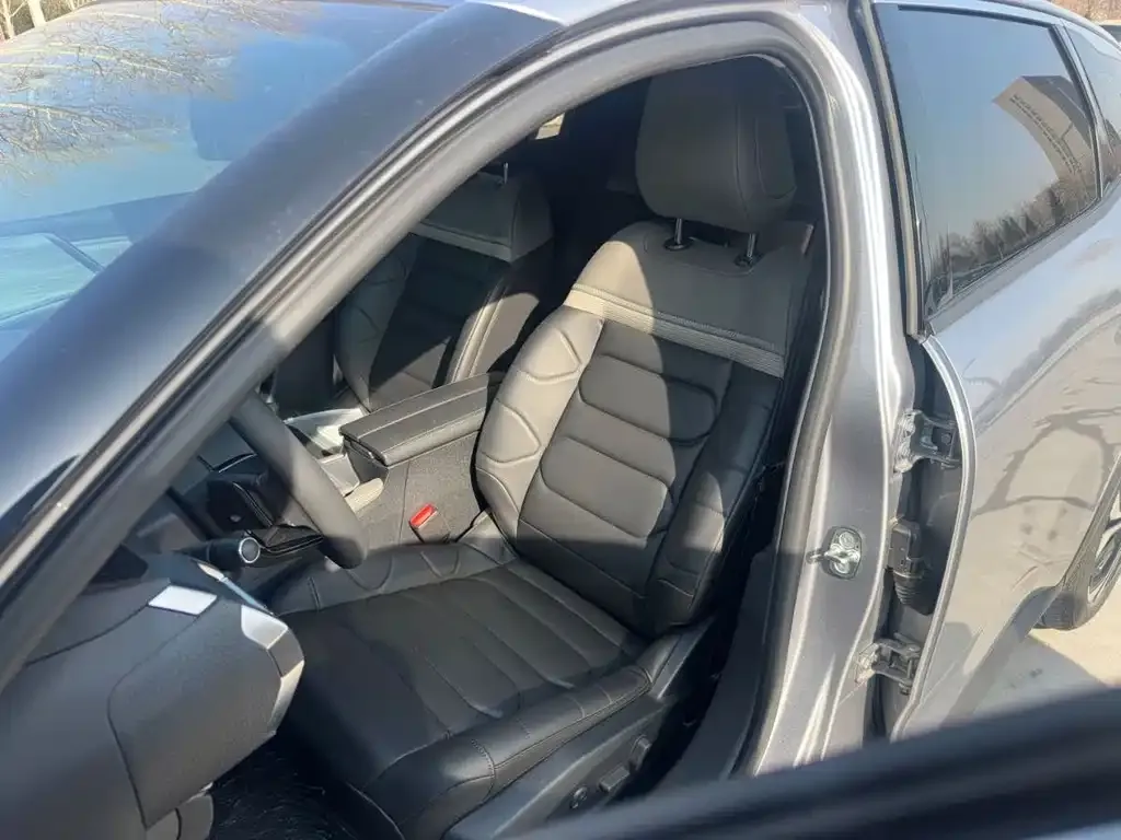 Citroen C5 X 2025 из CN, фото 8
