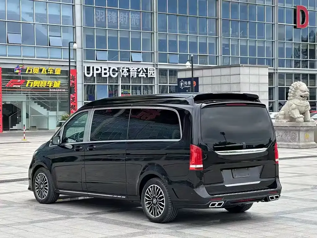 Mercedes-Benz V-Class 2022 из CN, фото 5