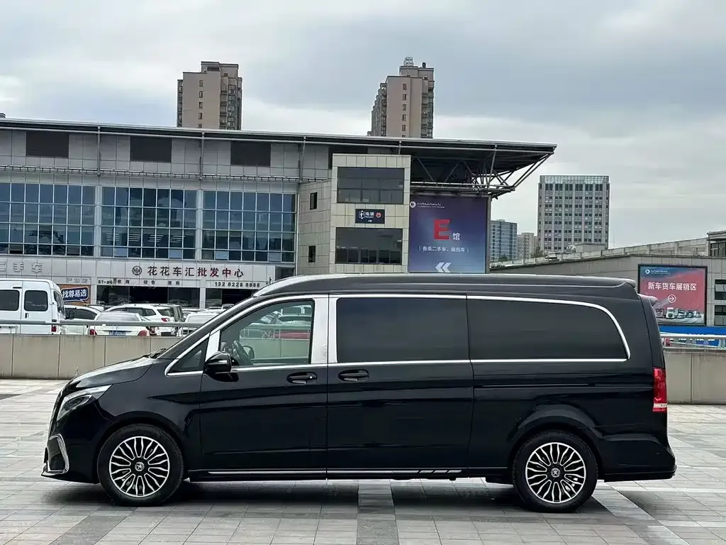 Mercedes-Benz V-Class 2022 из CN, фото 3