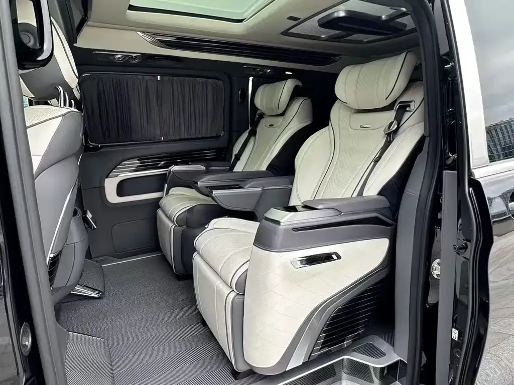 Mercedes-Benz V-Class 2022 из CN, фото 7