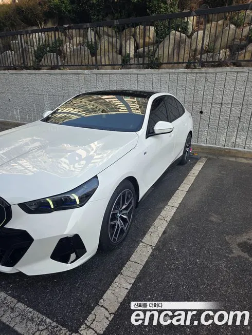 BMW 5-Series 2024 из KR, фото 5