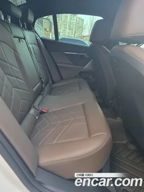 BMW 5-Series 2024 из KR, фото 9