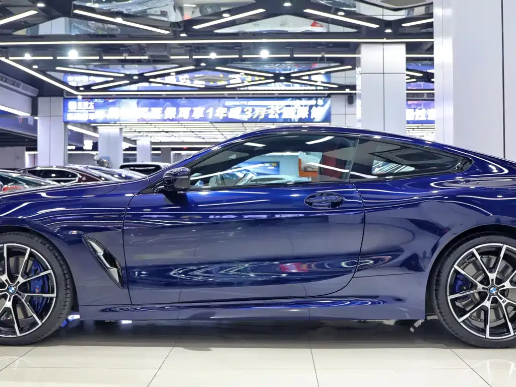 BMW 8 Series 2021 из CN, фото 3
