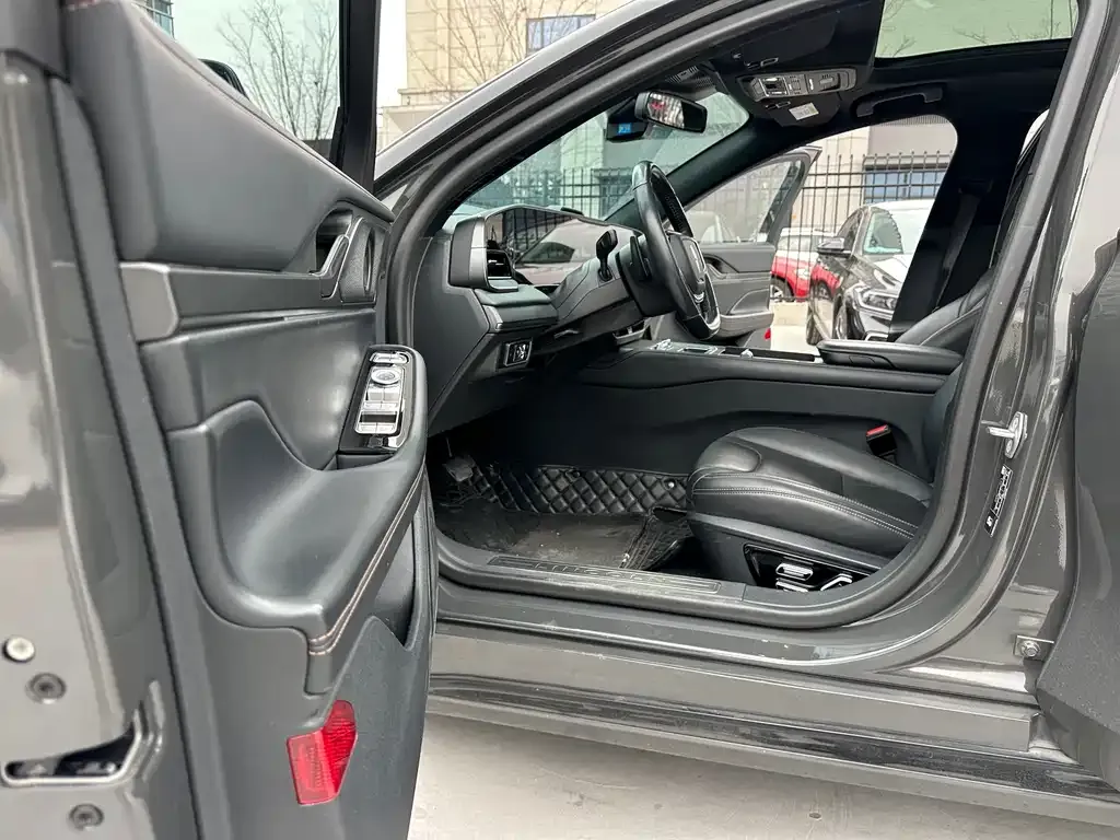 Lincoln Z 2023 из CN, фото 6