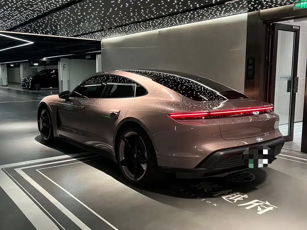 Porsche Taycan 2023 из CN, фото 7