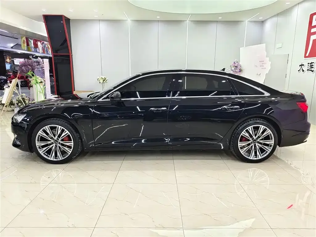 Audi A6L 2023 из CN, фото 4