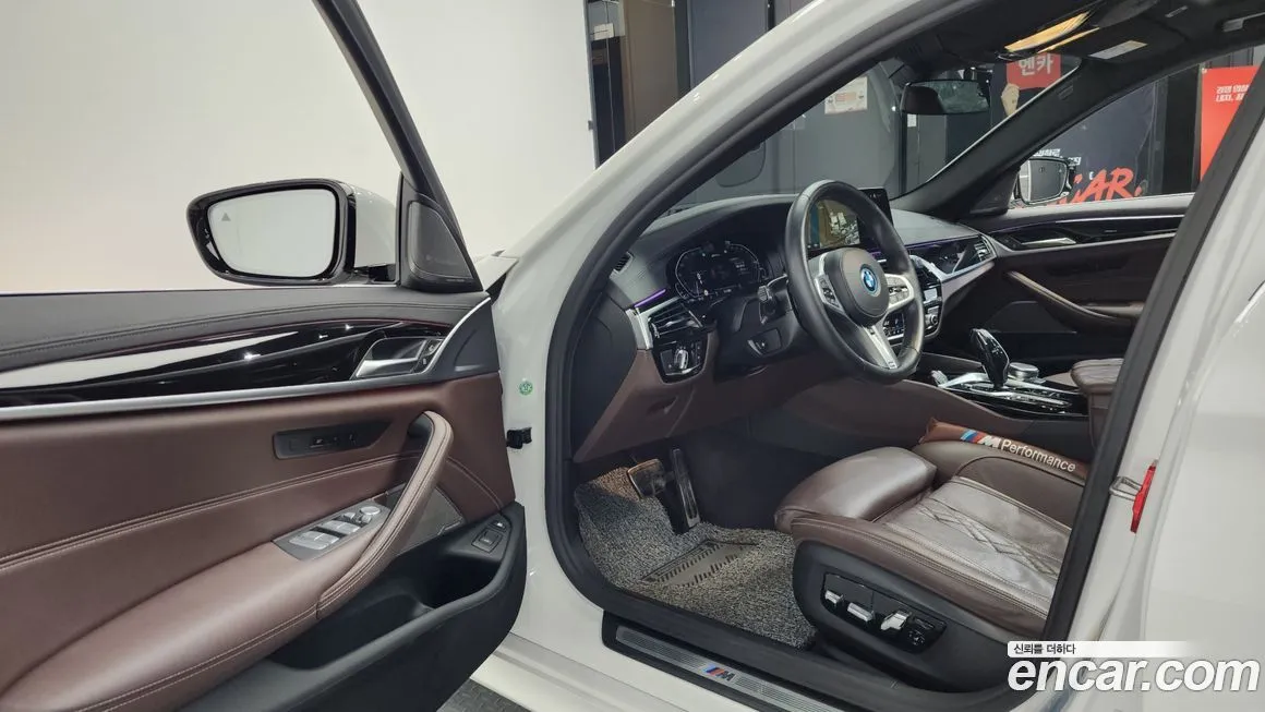 BMW 5-Series 2022 из KR, фото 8