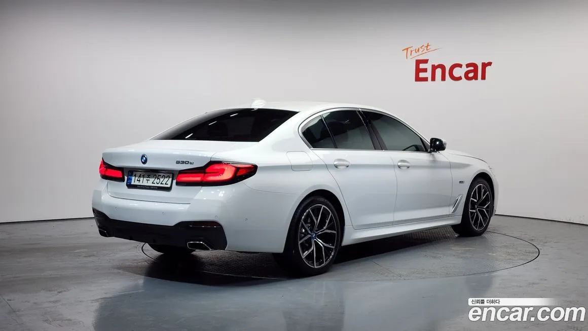 BMW 5-Series 2022 из KR, фото 4
