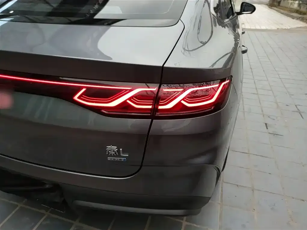 BYD Qin L — фото 4