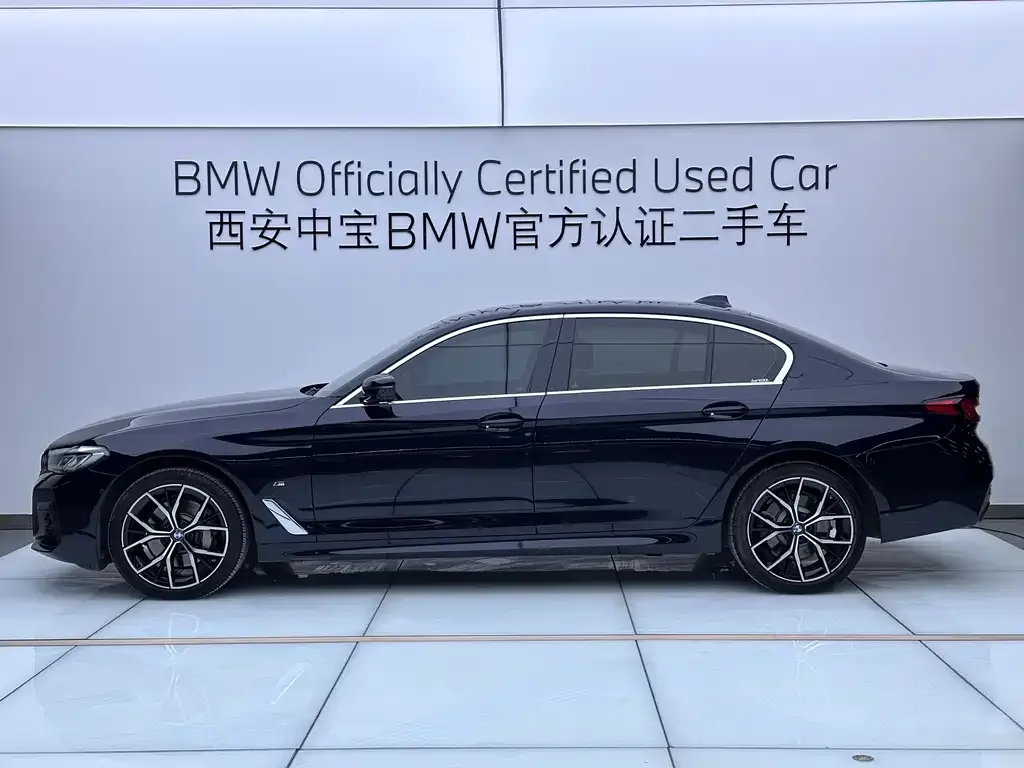 BMW 5 Series — фото 2