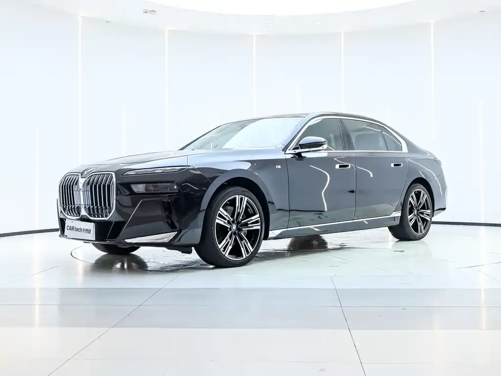 BMW 7 Series 2024 из CN, фото 1