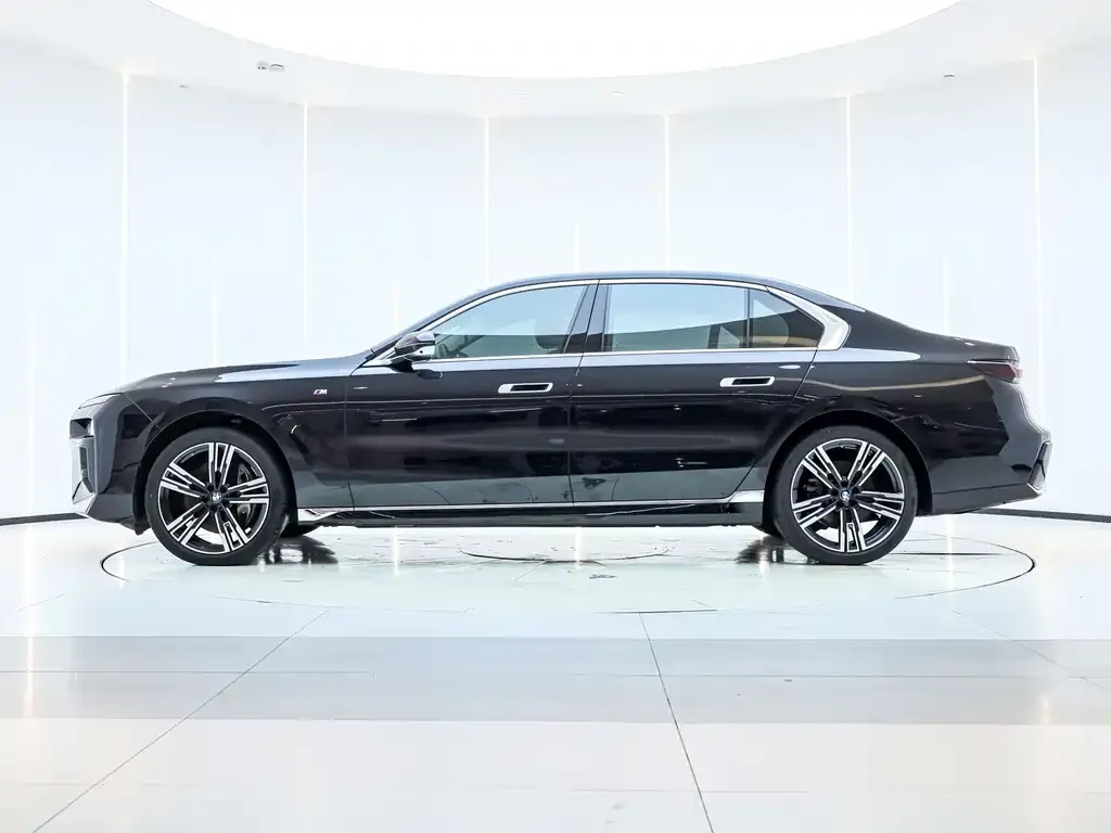 BMW 7 Series 2024 из CN, фото 5