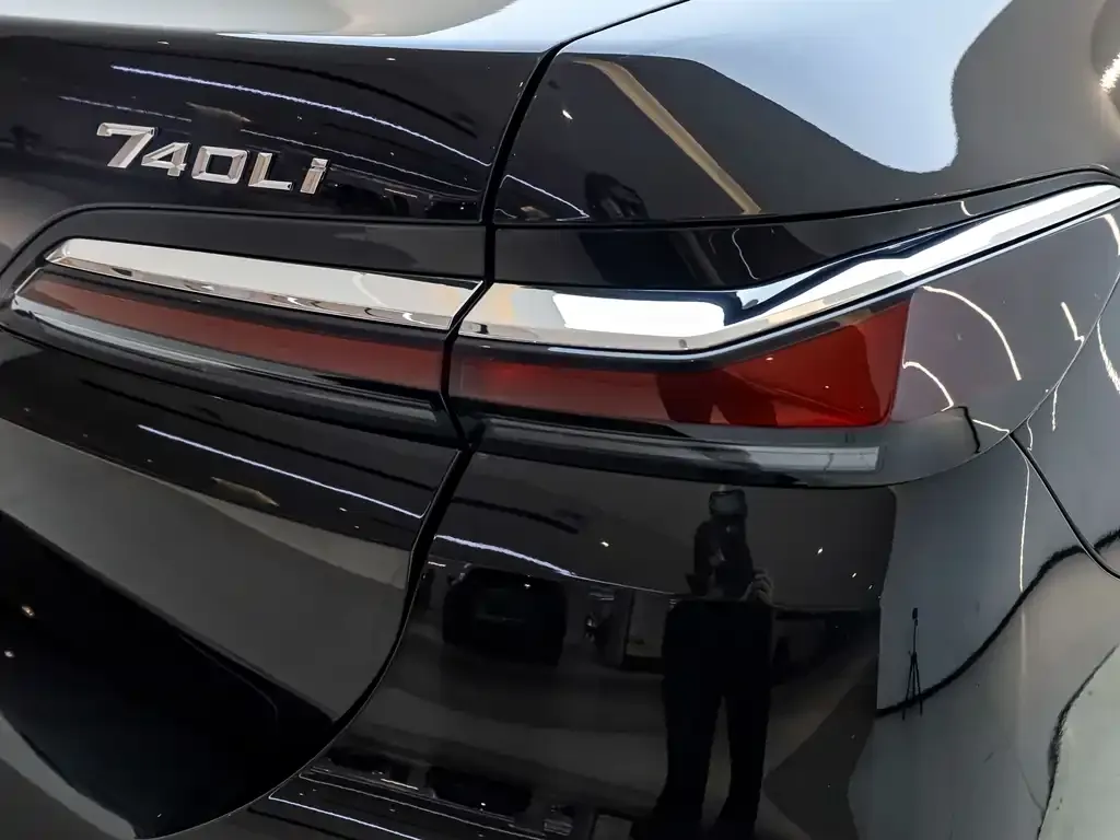 BMW 7 Series 2024 из CN, фото 7