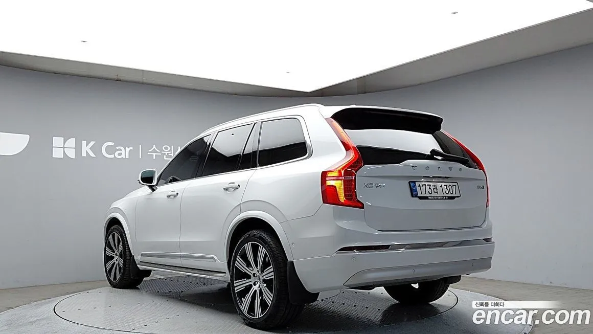Volvo XC90 — фото 9