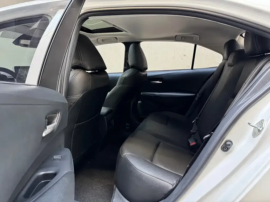 Toyota Corolla 2021 из CN, фото 6