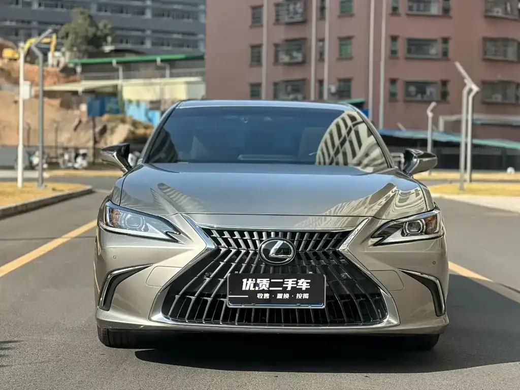 Lexus ES — фото 7