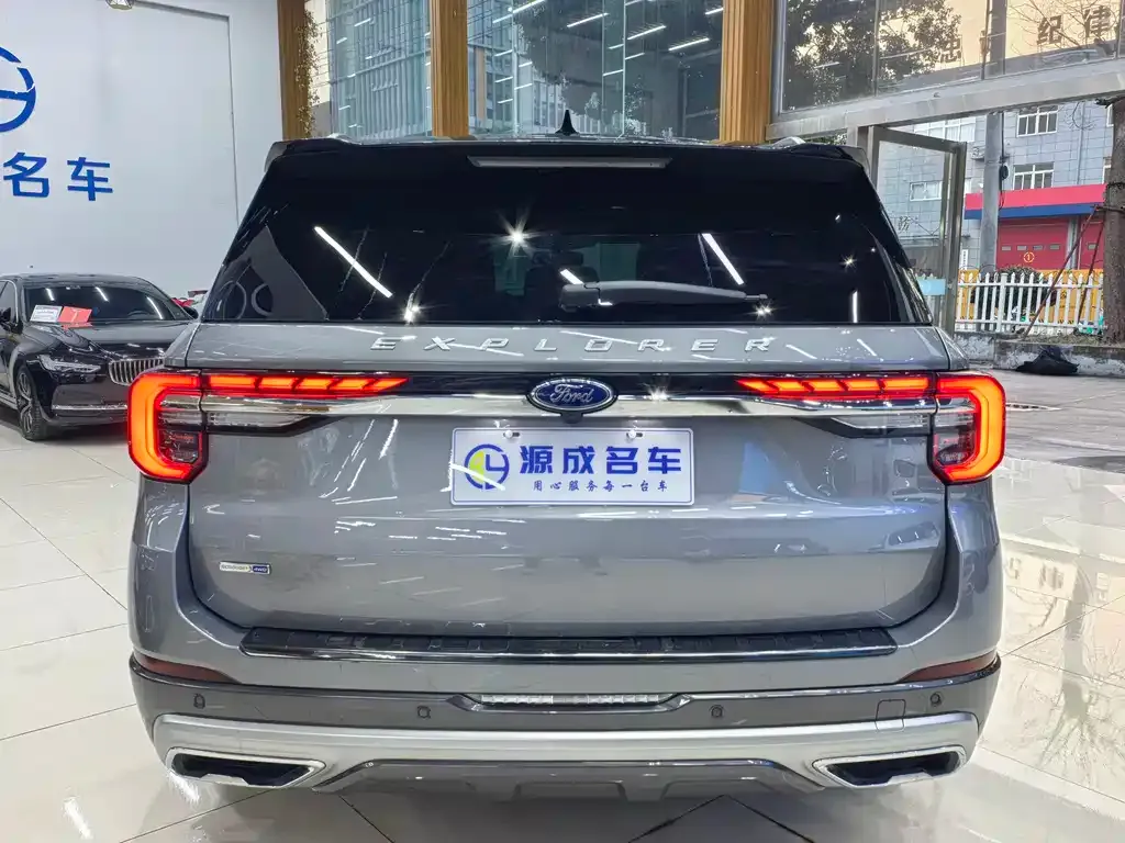 Ford Explorer 2023 из CN, фото 5