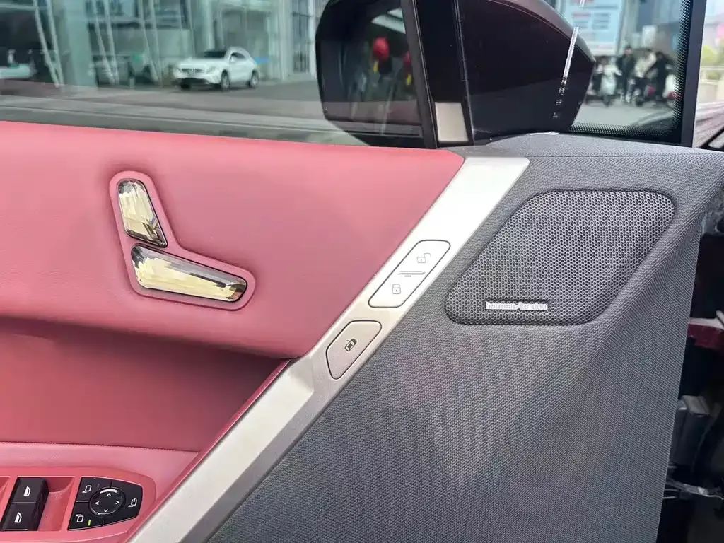 BMW iX 2024 из CN, фото 10