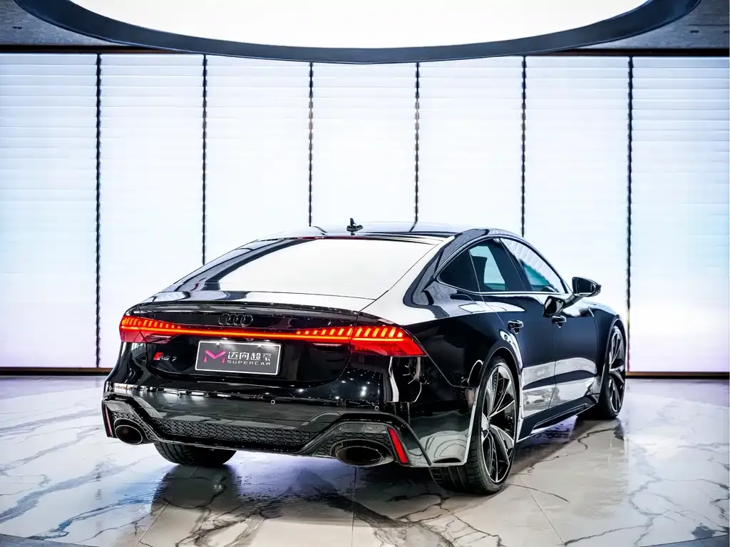Audi RS 7 2023 из CN, фото 5