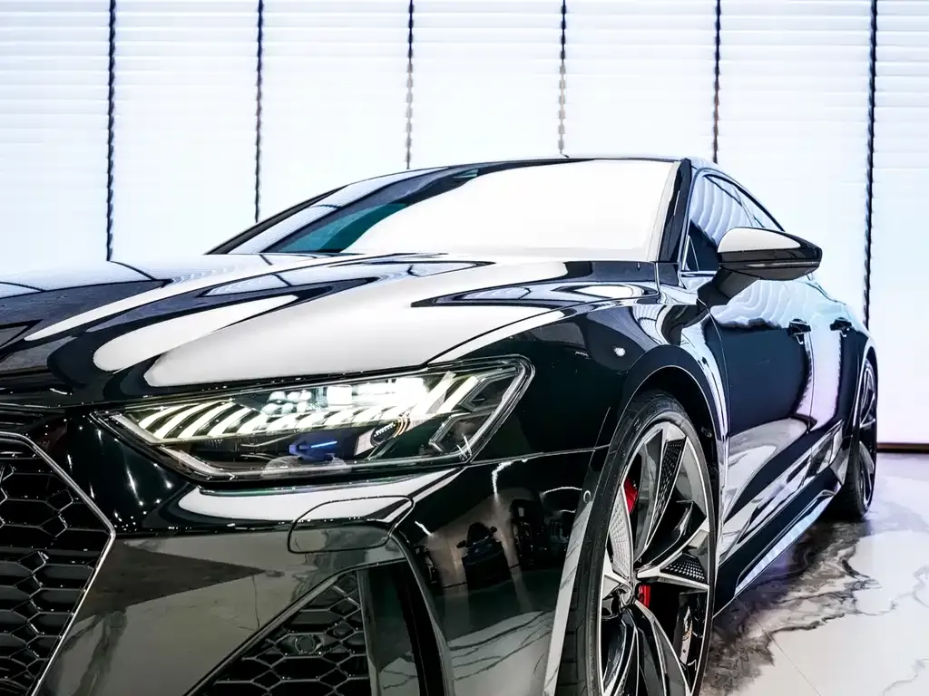 Audi RS 7 2023 из CN, фото 8
