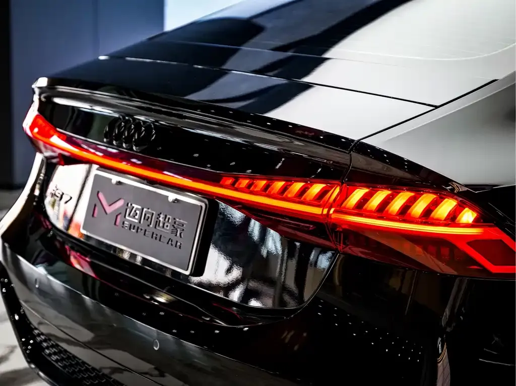 Audi RS 7 2023 из CN, фото 10