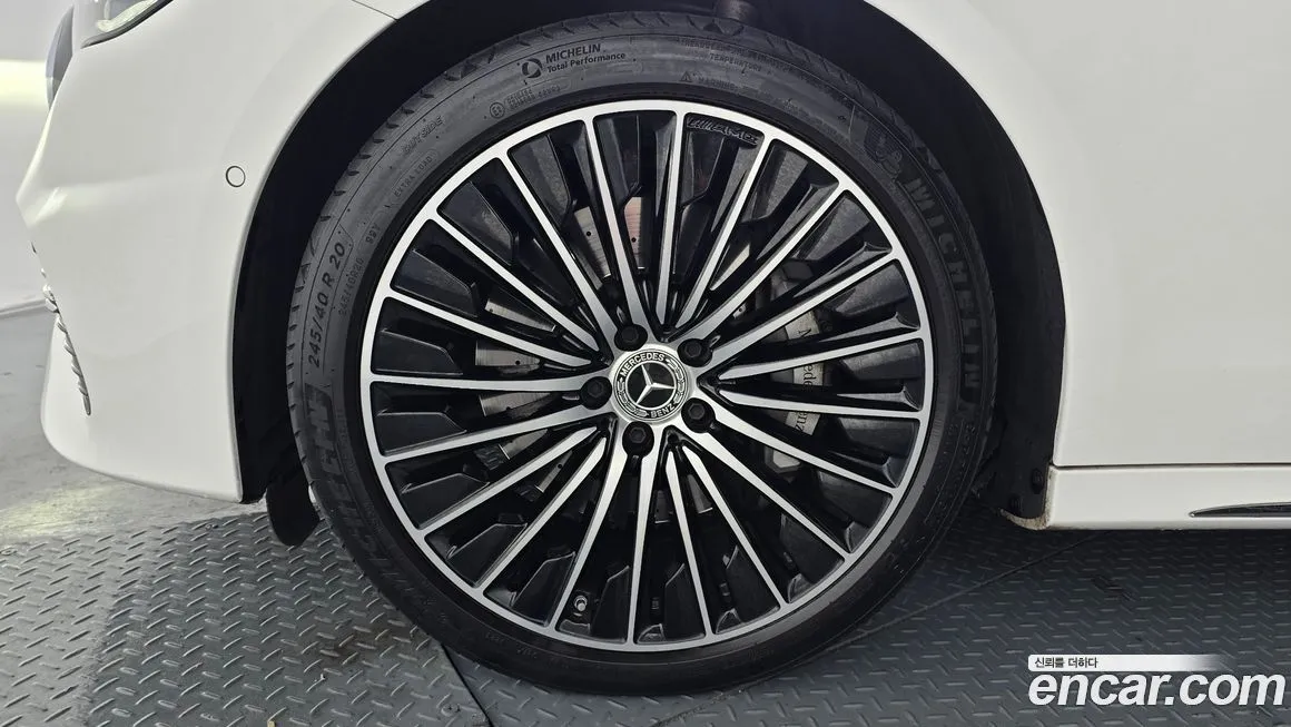 Mercedes-Benz E-Class 2024 из KR, фото 7