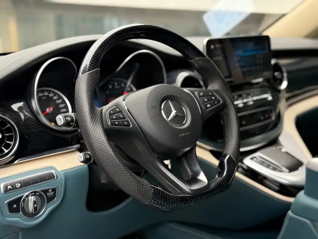 Mercedes-Benz V-Class 2023 из CN, фото 4