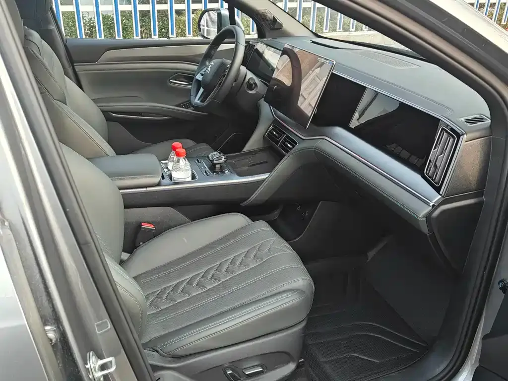 BYD L DM-i 2025 из CN, фото 8