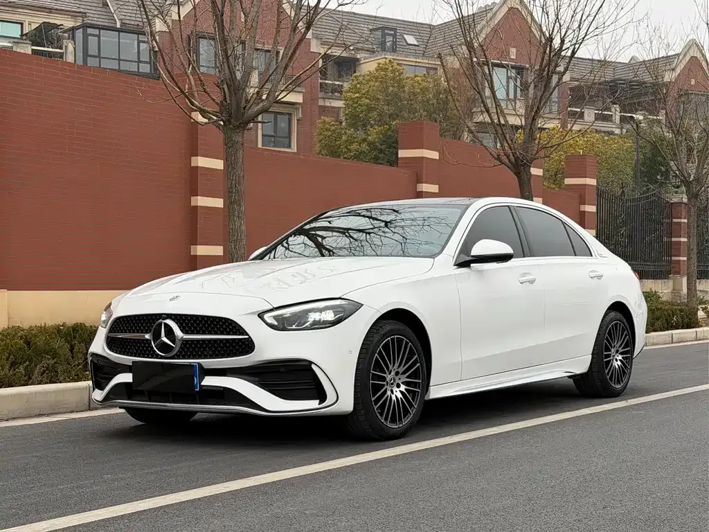 Mercedes-Benz C-Class — фото 1