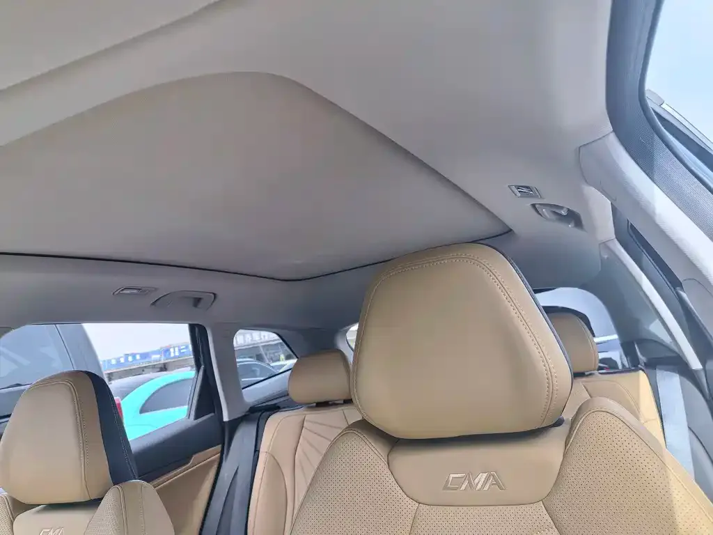 Geely Boyue L 2023 из CN, фото 2