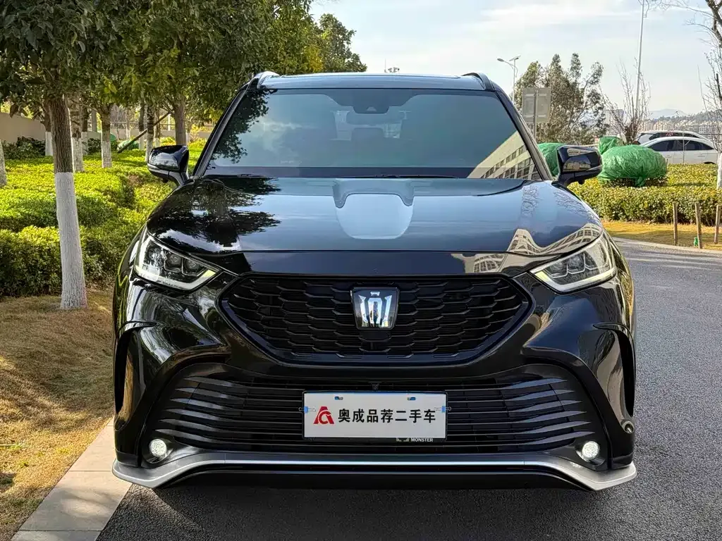 Toyota Crown Kluger 2021 из CN, фото 4