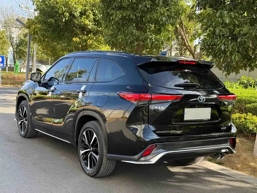 Toyota Crown Kluger 2021 из CN, фото 5