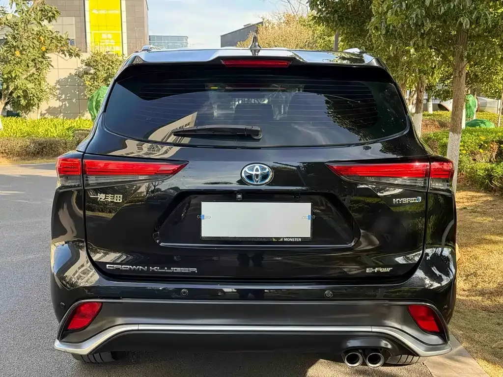 Toyota Crown Kluger 2021 из CN, фото 3