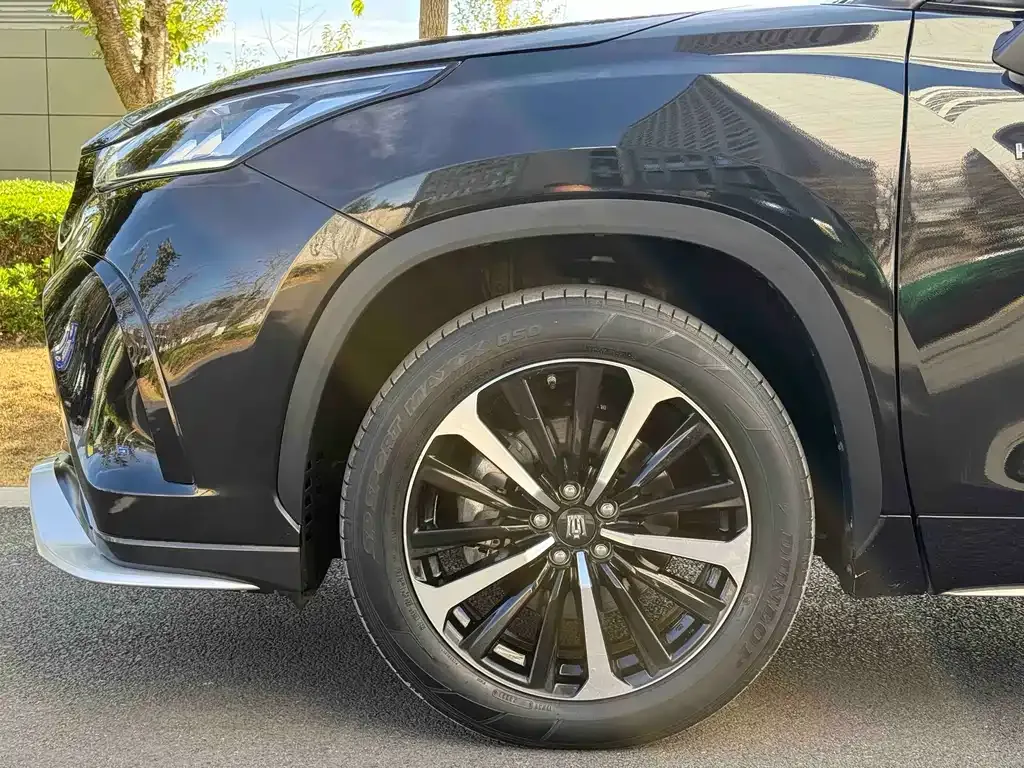 Toyota Crown Kluger 2021 из CN, фото 9