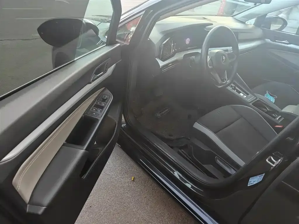 Volkswagen Golf 2021 из CN, фото 4