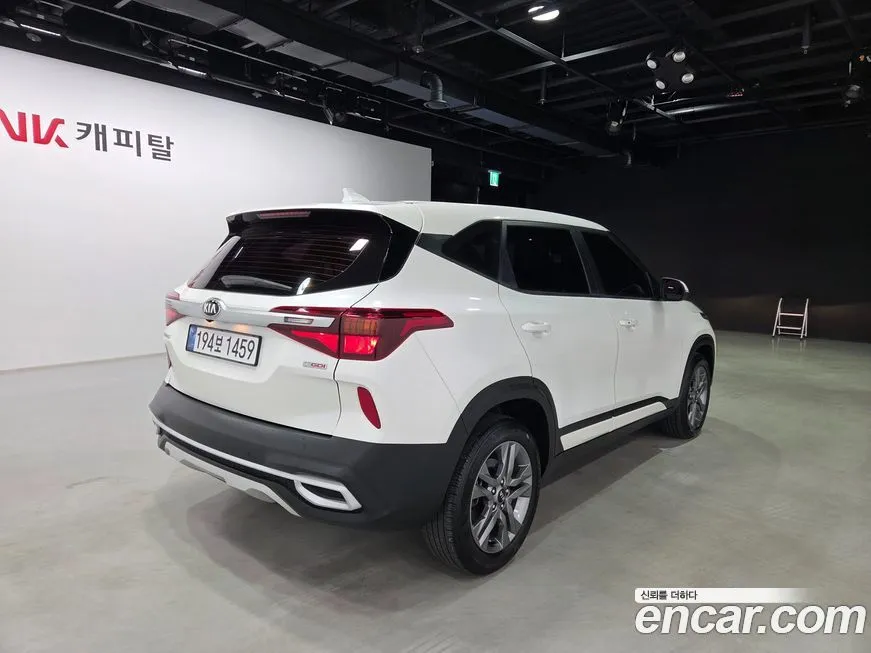 Kia Seltos — фото 6