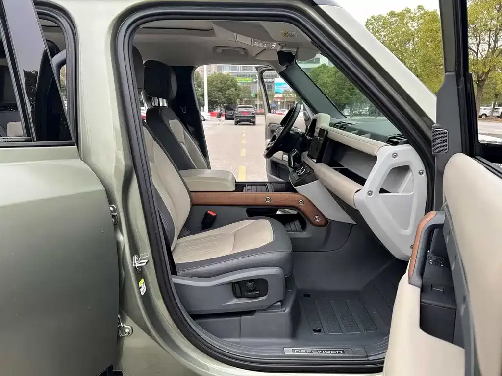 Land Rover Defender 2022 из CN, фото 2