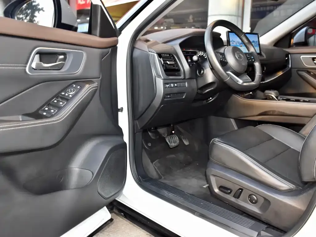 Nissan X-Trail 2021 из CN, фото 4