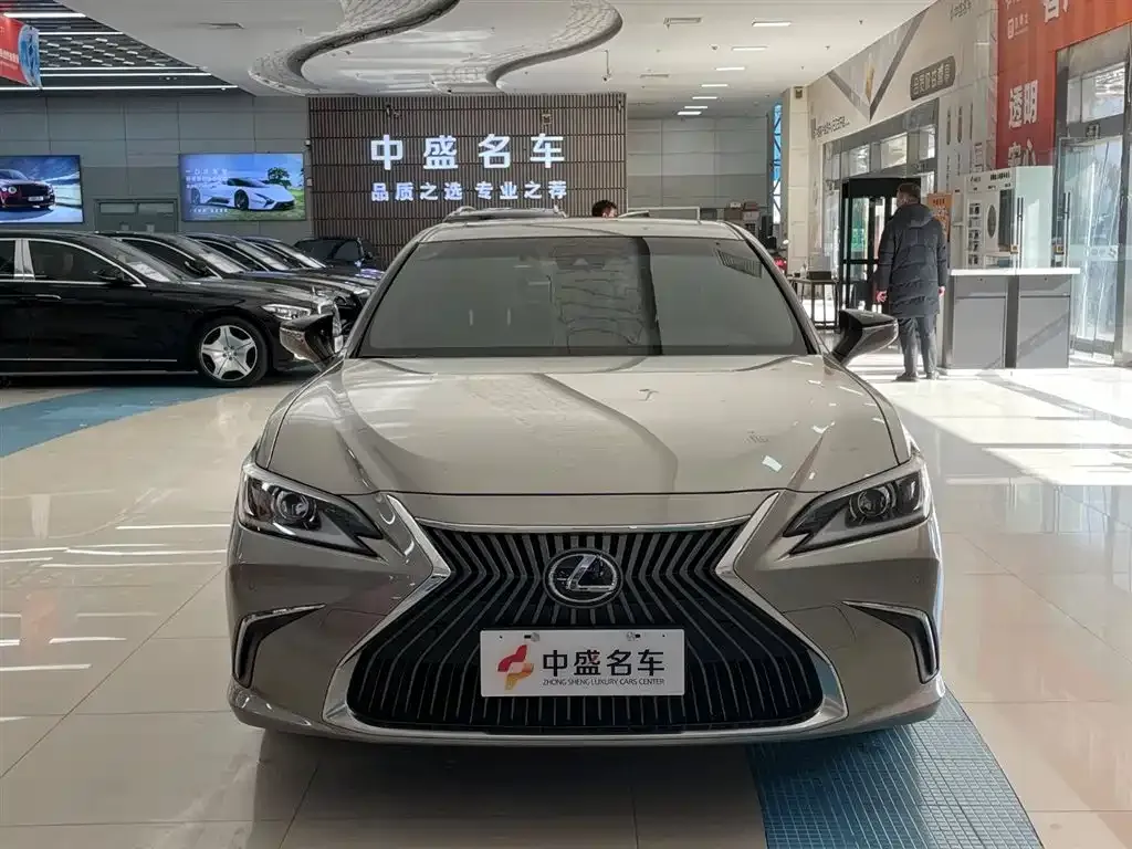 Lexus ES 2021 из CN, фото 3