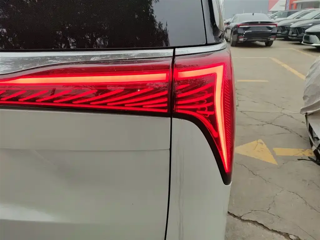 Buick Century 2025 из CN, фото 2