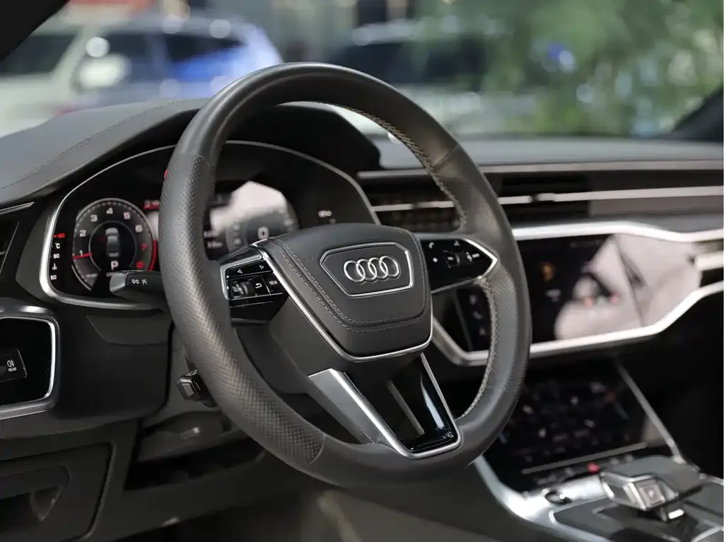 Audi A6L — фото 8