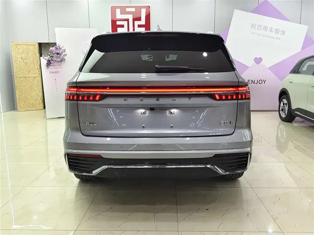 Geely Xingyue L — фото 9