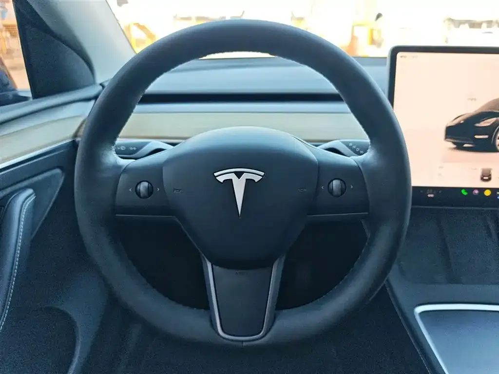 Tesla Model Y 2023 из CN, фото 2