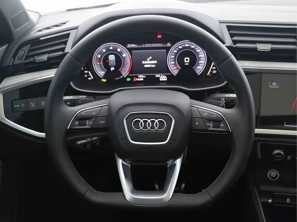 Audi Q3 — фото 6