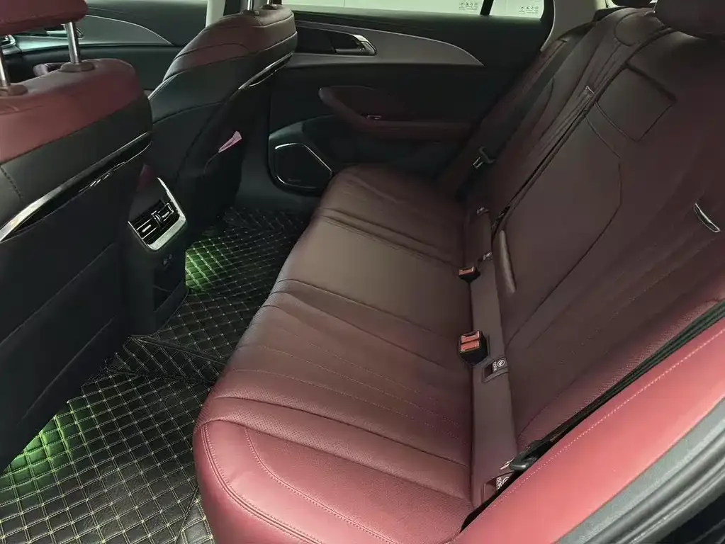 Hongqi H5 2025 из CN, фото 6