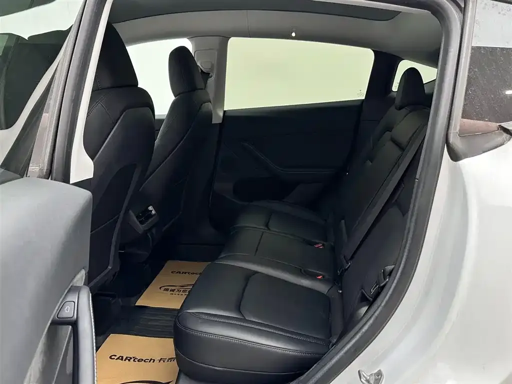 Tesla Model Y 2023 из CN, фото 6