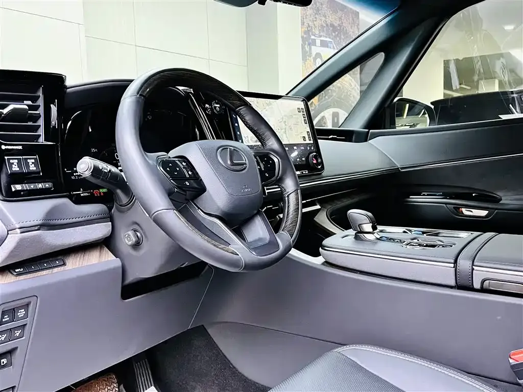 Lexus LM 2024 из CN, фото 4