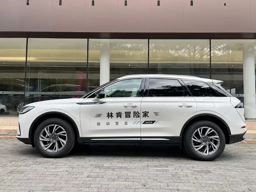 Lincoln Corsair 2025 из CN, фото 6