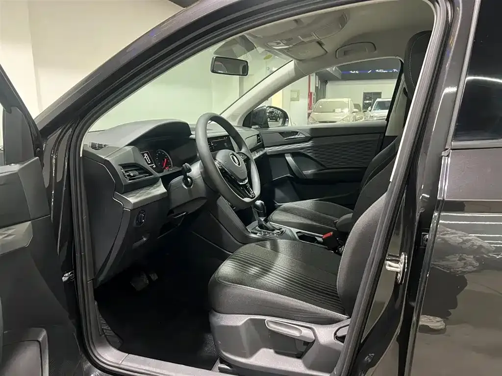 Volkswagen Tharu 2021 из CN, фото 9