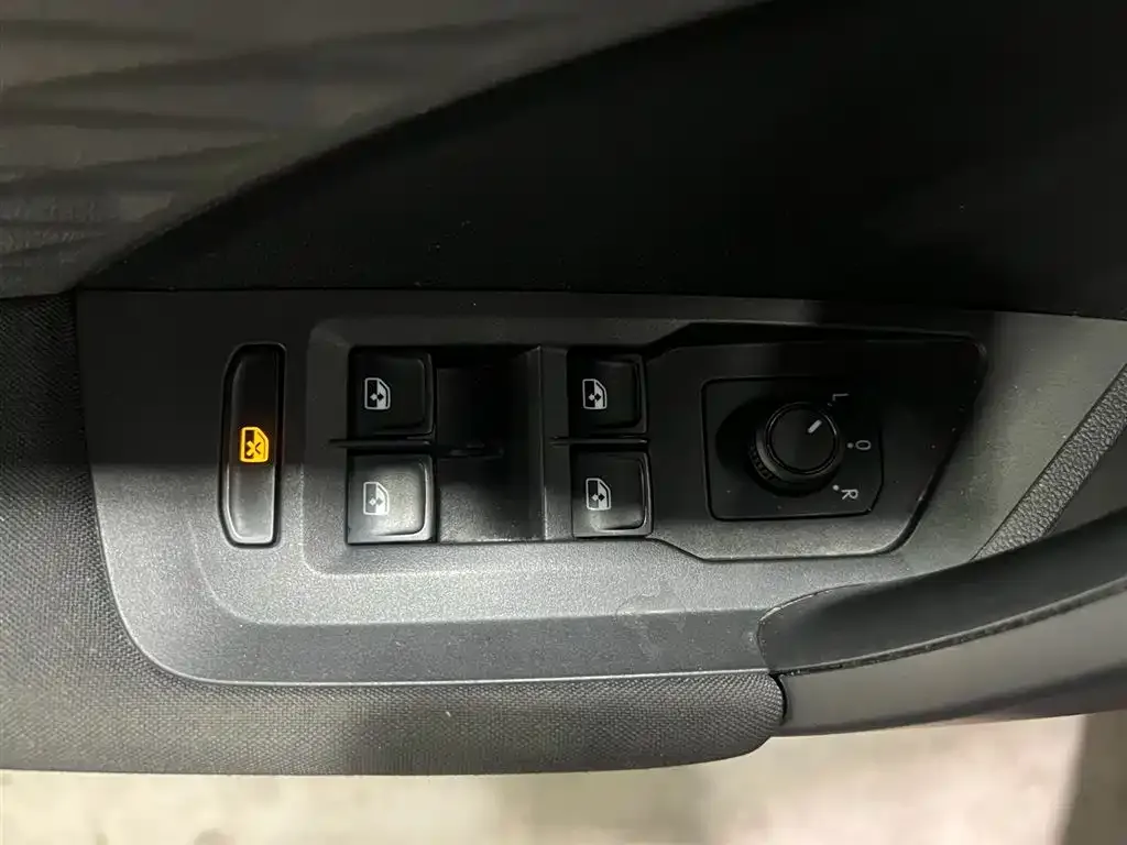 Volkswagen Tharu 2021 из CN, фото 7